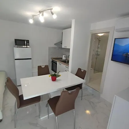 Filip * 特罗吉尔